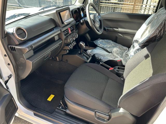 ジムニー XC ホワイトパール ターボ LEDライト&フォグ シートヒーター デュアルセンサーブレーキ クルコン インテリキー AT 4WD(7枚目)