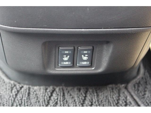 セレナ ハイウェイスター　Ｖセレクション　プロパイロット　衝突回避ブレーキ　車線逸脱　Ａクルーズ　８インチナビ　後席モニター　全周カメラ　ＥＴＣ　スマートキープッシュスタート　デジタルミラー　Ｃソナー　両側電動ドア　シートヒーター　ＵＳＢ（13枚目）