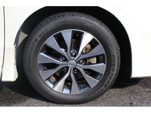 セレナ ハイウェイスター　Ｖセレクション　プロパイロット　衝突回避ブレーキ　車線逸脱　Ａクルーズ　８インチナビ　後席モニター　全周カメラ　ＥＴＣ　スマートキープッシュスタート　デジタルミラー　Ｃソナー　両側電動ドア　シートヒーター　ＵＳＢ（14枚目）