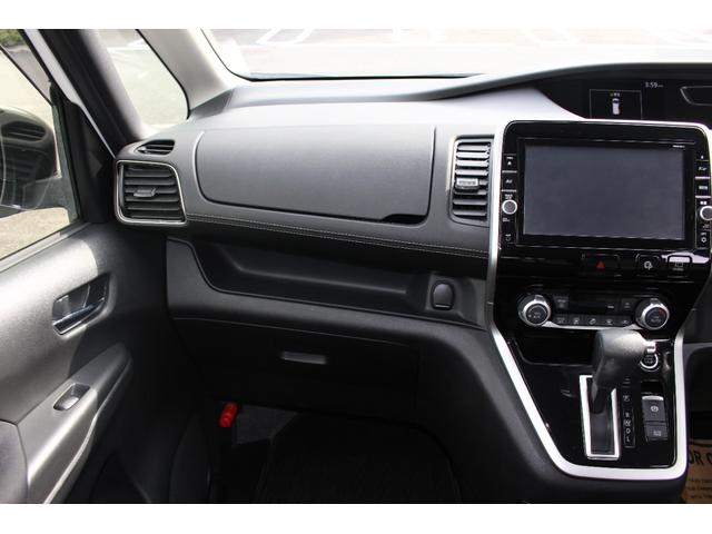 セレナ ハイウェイスター　Ｖセレクション　プロパイロット　衝突回避ブレーキ　車線逸脱　Ａクルーズ　８インチナビ　後席モニター　全周カメラ　ＥＴＣ　スマートキープッシュスタート　デジタルミラー　Ｃソナー　両側電動ドア　シートヒーター　ＵＳＢ（29枚目）