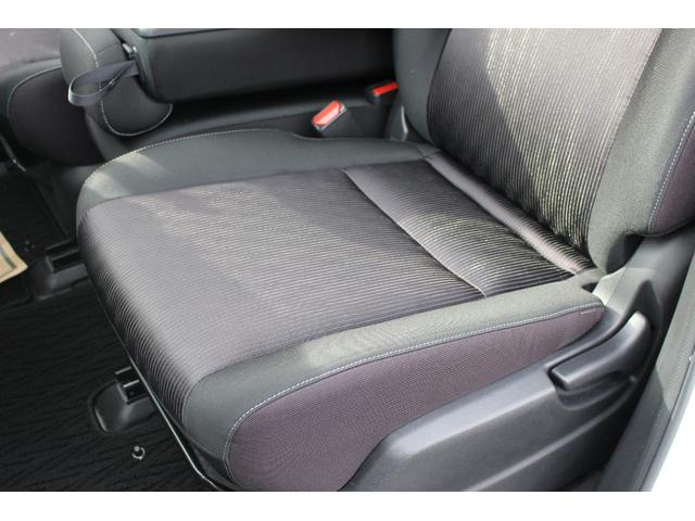 セレナ ハイウェイスター　Ｖセレクション　プロパイロット　衝突回避ブレーキ　車線逸脱　Ａクルーズ　８インチナビ　後席モニター　全周カメラ　ＥＴＣ　スマートキープッシュスタート　デジタルミラー　Ｃソナー　両側電動ドア　シートヒーター　ＵＳＢ（31枚目）