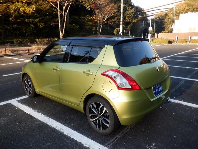 スイフト スタイル－ＤＪＥ　スマートキー　社外ＳＤナビ　ワンセグ　アイドリングストップ　オートエアコン　横滑り防止装置　盗難防止装置　ＥＴＣ（8枚目）