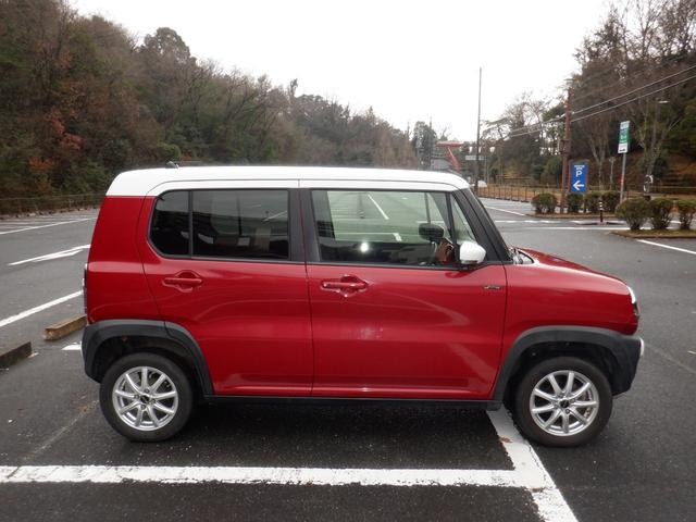 ハスラー Ｊスタイル　４ＷＤ　アイドリングストップ　衝突軽減ブレーキ　横滑り防止　誤発進抑制　ＨＩＤ　オートライト　フォグランプ　シートヒーター　ＥＴＣ　ナビ　ＴＶ　ＤＶＤ　プッシュスタート　オートエアコン（5枚目）