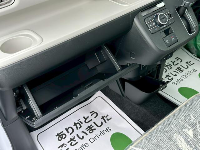 ムーヴキャンバス ストライプスＧ　届出済未使用車（16枚目）