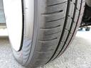 「１５５／６５Ｒ１４」サイズのタイヤが装着されています。