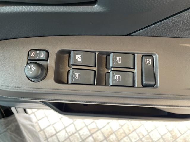 ルーミー X 登録済未使用車 片側電動スライドドア ディスプレイオーディオ 衝突被害軽減ブレーキ コーナーセンサー スマートキー 電動格納ドアミラー ハイビームアシスト アイドリングストップ バックカメラ(25枚目)