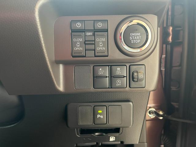 ルーミー G 登録済未使用車 両側電動スライドドア 衝突被害軽減ブレーキ コーナーセンサー スマートキー ディスプレイオーディオ LEDヘッドライト 電動格納ドアミラー バックカメラ ウォークスルー(17枚目)