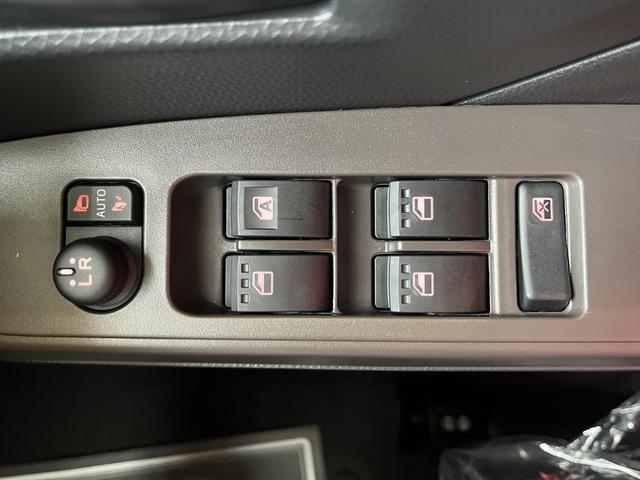 ルーミー G 登録済未使用車 両側電動スライドドア 衝突被害軽減ブレーキ コーナーセンサー スマートキー ディスプレイオーディオ LEDヘッドライト 電動格納ドアミラー バックカメラ ウォークスルー(21枚目)