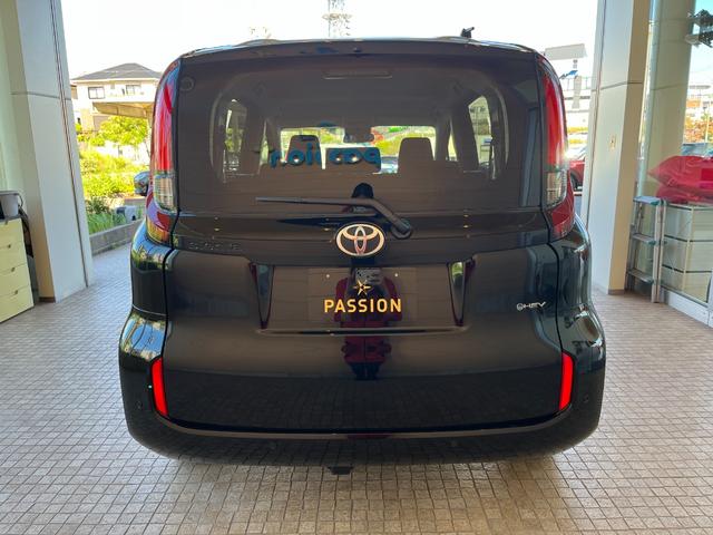 シエンタ ハイブリッドX 登録済未使用車 片側電動スライドドア 衝突被害軽減ブレーキ コーナーセンサー スマートキー アダクティブクルーズコントロール LEDヘッドライト 電動格納ドアミラー 3列シート7人乗り(9枚目)