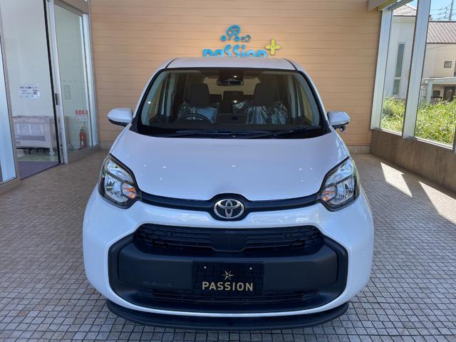 シエンタ ハイブリッドX 登録済未使用車 片側電動スライドドア 衝突被害軽減ブレーキ コーナーセンサー スマートキー アダクティブクルーズコントロール LEDヘッドライト 電動格納ドアミラー 3列シート7人乗り(6枚目)