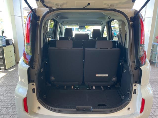 シエンタ ハイブリッドX 登録済未使用車 片側電動スライドドア 衝突被害軽減ブレーキ コーナーセンサー スマートキー アダクティブクルーズコントロール LEDヘッドライト 電動格納ドアミラー 3列シート7人乗り(11枚目)