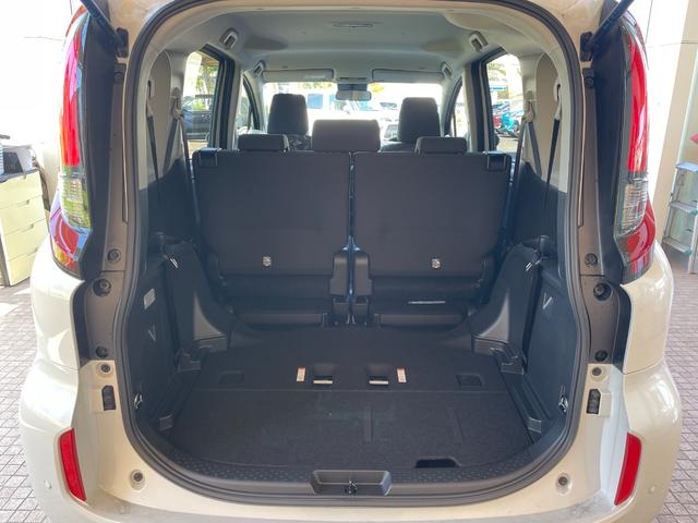 シエンタ ハイブリッドX 登録済未使用車 片側電動スライドドア 衝突被害軽減ブレーキ コーナーセンサー スマートキー アダクティブクルーズコントロール LEDヘッドライト 電動格納ドアミラー 3列シート7人乗り(12枚目)