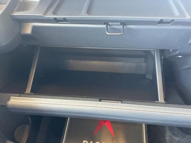 シエンタ ハイブリッドX 登録済未使用車 片側電動スライドドア 衝突被害軽減ブレーキ コーナーセンサー スマートキー アダクティブクルーズコントロール LEDヘッドライト 電動格納ドアミラー 3列シート7人乗り(20枚目)