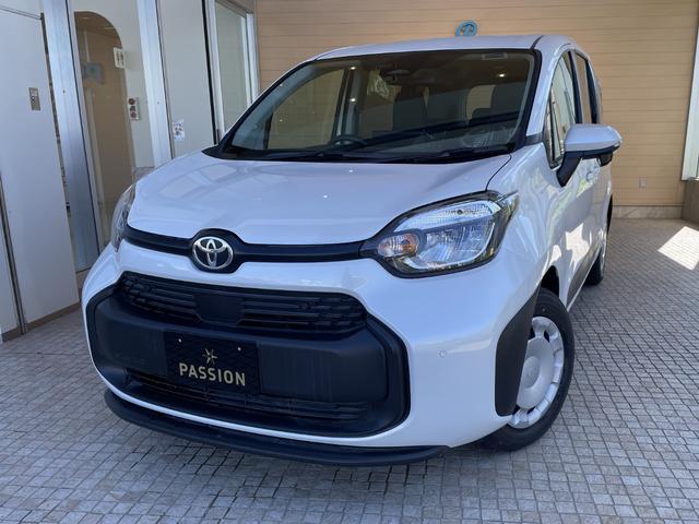 シエンタ ハイブリッドX 登録済未使用車 片側電動スライドドア 衝突被害軽減ブレーキ コーナーセンサー スマートキー アダクティブクルーズコントロール LEDヘッドライト 電動格納ドアミラー 3列シート7人乗り(4枚目)