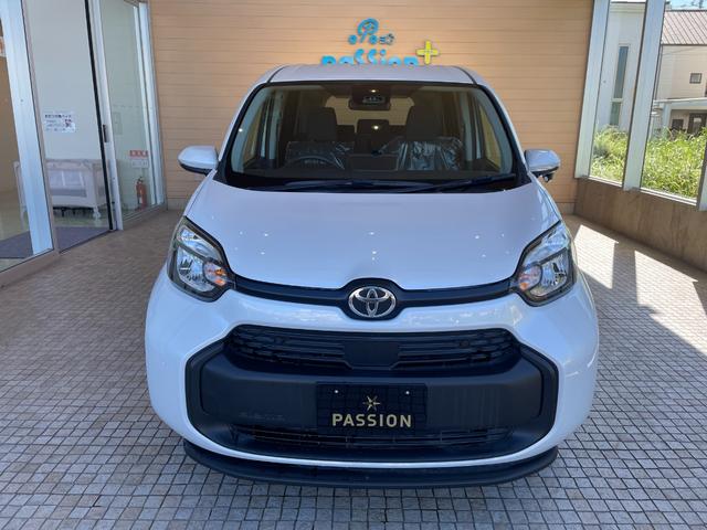 シエンタ ハイブリッドX 登録済未使用車 片側電動スライドドア 衝突被害軽減ブレーキ コーナーセンサー スマートキー アダクティブクルーズコントロール LEDヘッドライト 電動格納ドアミラー 3列シート7人乗り(6枚目)