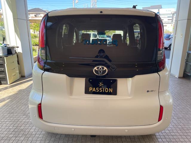 シエンタ ハイブリッドX 登録済未使用車 片側電動スライドドア 衝突被害軽減ブレーキ コーナーセンサー スマートキー アダクティブクルーズコントロール LEDヘッドライト 電動格納ドアミラー 3列シート7人乗り(9枚目)