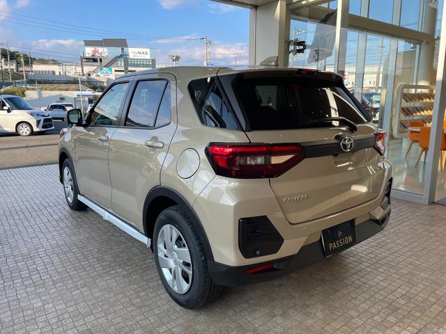 ライズ Ｘ　登録済未使用車　ナビレディパッケージ　衝突被害軽減ブレーキ　コーナーセンサー　スマートキー　電動格納ドアミラー　バックカメラ　アイドリングストップ　横滑り防止機能　光軸調整機能　ＬＥＤヘッドライト（10枚目）