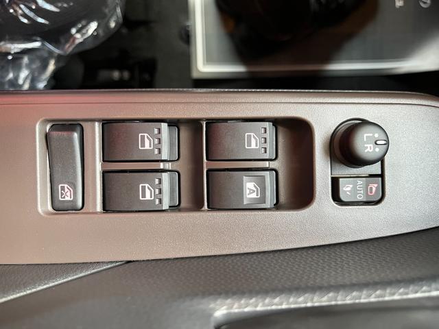 ルーミー Ｘ　登録済未使用車　片側電動スライドドア　ディスプレイオーディオ　衝突被害軽減ブレーキ　コーナーセンサー　スマートキー　電動格納ドアミラー　ハイビームアシスト　アイドリングストップ　バックカメラ（21枚目）