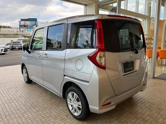 ルーミー Ｘ　登録済未使用車　片側電動スライドドア　ディスプレイオーディオ　衝突被害軽減ブレーキ　コーナーセンサー　スマートキー　電動格納ドアミラー　ハイビームアシスト　アイドリングストップ　バックカメラ（10枚目）