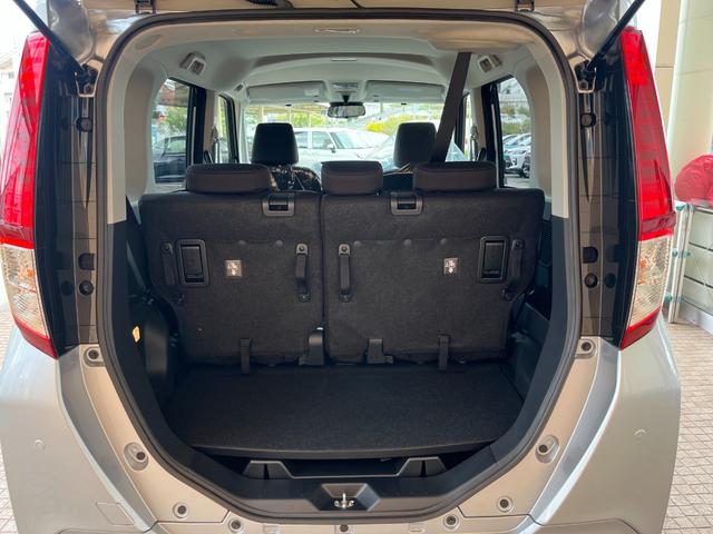 ルーミー Ｘ　登録済未使用車　片側電動スライドドア　ディスプレイオーディオ　衝突被害軽減ブレーキ　コーナーセンサー　スマートキー　電動格納ドアミラー　ハイビームアシスト　アイドリングストップ　バックカメラ（11枚目）