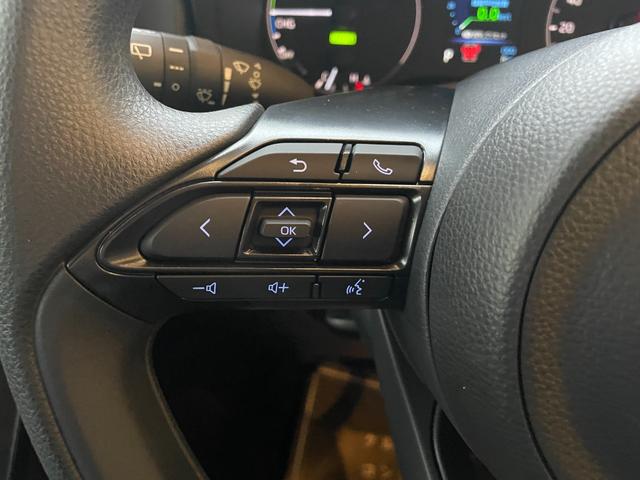 シエンタ ハイブリッドＸ　登録済未使用車　片側電動スライドドア　衝突被害軽減ブレーキ　コーナーセンサー　スマートキー　アダクティブクルーズコントロール　ＬＥＤヘッドライト　電動格納ドアミラー　３列シート７人乗り（16枚目）