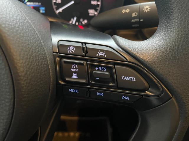 シエンタ ハイブリッドＸ　登録済未使用車　片側電動スライドドア　衝突被害軽減ブレーキ　コーナーセンサー　スマートキー　アダクティブクルーズコントロール　ＬＥＤヘッドライト　電動格納ドアミラー　３列シート７人乗り（17枚目）