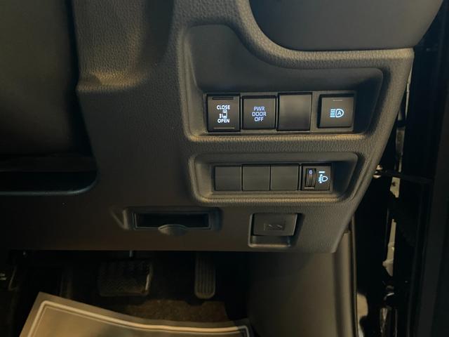 シエンタ ハイブリッドＸ　登録済未使用車　片側電動スライドドア　衝突被害軽減ブレーキ　コーナーセンサー　スマートキー　アダクティブクルーズコントロール　ＬＥＤヘッドライト　電動格納ドアミラー　３列シート７人乗り（18枚目）