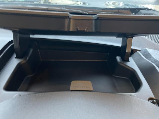 シエンタ ハイブリッドＸ　登録済未使用車　片側電動スライドドア　衝突被害軽減ブレーキ　コーナーセンサー　スマートキー　アダクティブクルーズコントロール　ＬＥＤヘッドライト　電動格納ドアミラー　３列シート７人乗り（23枚目）