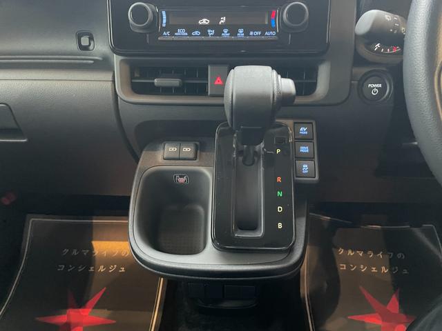 シエンタ ハイブリッドＸ　登録済未使用車　片側電動スライドドア　衝突被害軽減ブレーキ　コーナーセンサー　スマートキー　アダクティブクルーズコントロール　ＬＥＤヘッドライト　電動格納ドアミラー　３列シート７人乗り（14枚目）