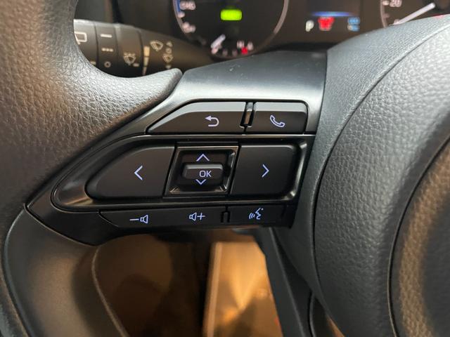 シエンタ ハイブリッドＸ　登録済未使用車　片側電動スライドドア　衝突被害軽減ブレーキ　コーナーセンサー　スマートキー　アダクティブクルーズコントロール　ＬＥＤヘッドライト　電動格納ドアミラー　３列シート７人乗り（16枚目）