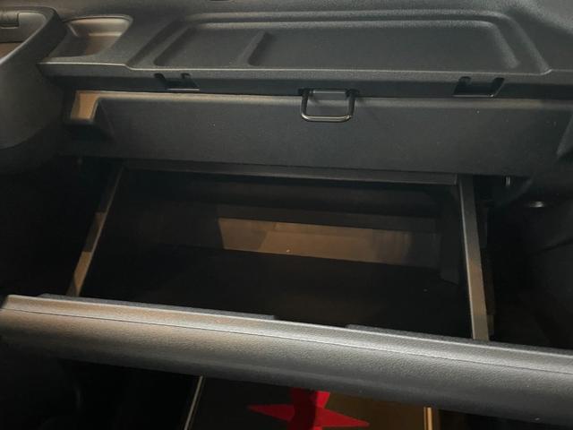 シエンタ ハイブリッドＸ　登録済未使用車　片側電動スライドドア　衝突被害軽減ブレーキ　コーナーセンサー　スマートキー　アダクティブクルーズコントロール　ＬＥＤヘッドライト　電動格納ドアミラー　３列シート７人乗り（23枚目）