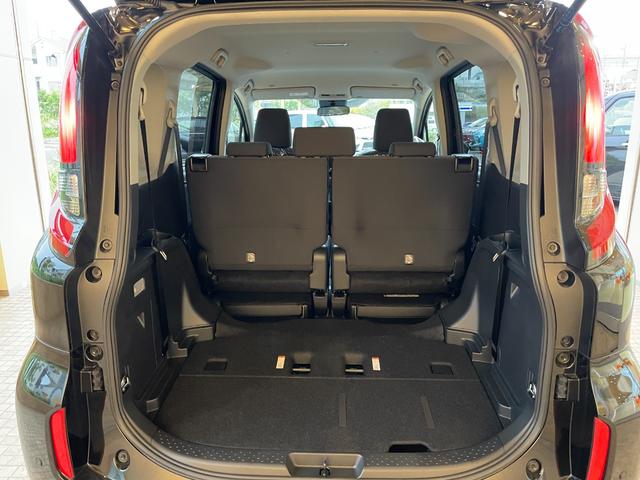 シエンタ ハイブリッドＸ　登録済未使用車　片側電動スライドドア　衝突被害軽減ブレーキ　コーナーセンサー　スマートキー　アダクティブクルーズコントロール　ＬＥＤヘッドライト　電動格納ドアミラー　３列シート７人乗り（27枚目）