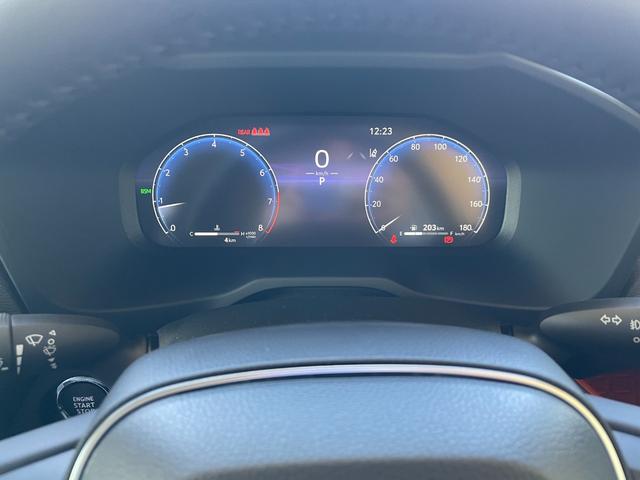 ＲＡＶ４ アドベンチャー　登録済未使用車　衝突被害軽減ブレーキ　コーナーセンサー　１０．５インチディスプレイオーディオ　ＥＴＣ２．０　デジタルインナーミラー　バックカメラ　アダクティブクルーズコントロール　パワーシート（14枚目）