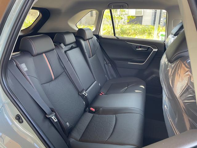 ＲＡＶ４ アドベンチャー　登録済未使用車　衝突被害軽減ブレーキ　コーナーセンサー　１０．５インチディスプレイオーディオ　ＥＴＣ２．０　デジタルインナーミラー　バックカメラ　アダクティブクルーズコントロール　パワーシート（26枚目）