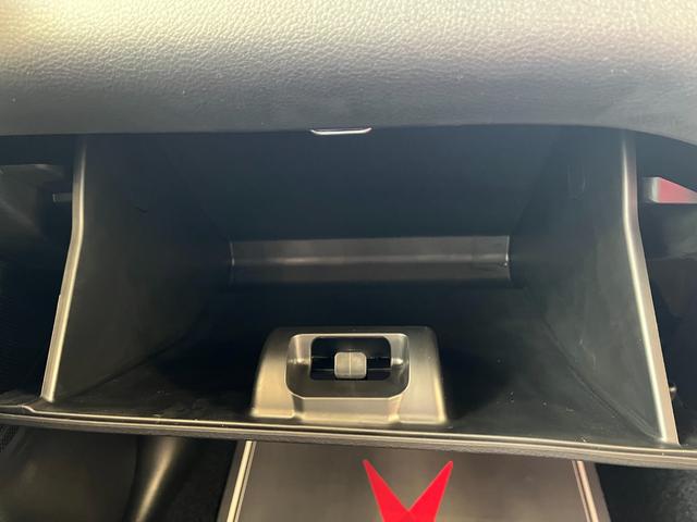 ソリオ ハイブリッドMX 登録済未使用車 片側電動スライドドア 衝突被害軽減ブレーキ コーナーセンサー スマートキー シートヒーター アダクティブクルーズコントロール アイドリングストップ アルミホイール 横滑り防止機能(18枚目)