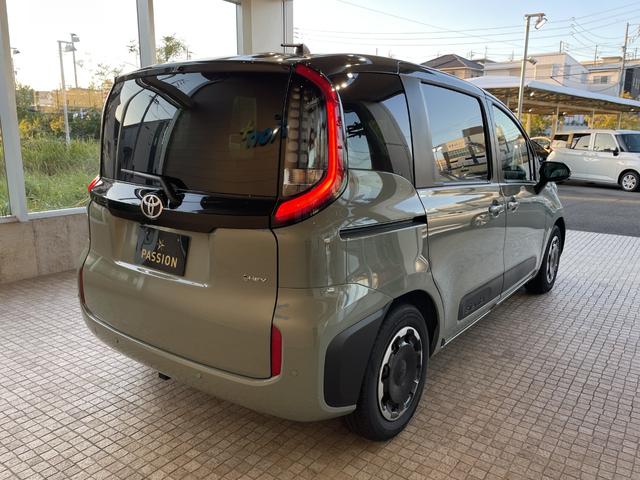 シエンタ ハイブリッドＺ　登録済未使用車　ディスプレイオーディオ　ＥＴＣ２．０　ドライブレコーダー　アドバンスドパーク　アダクティブクルーズコントロール　コンフォートＰＫＧ　寒冷地仕様　シートヒーター　両側電動スライドドア（8枚目）