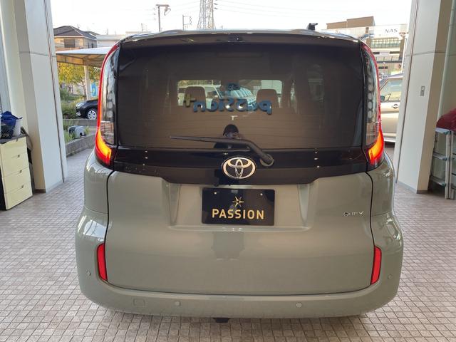 シエンタ ハイブリッドＺ　登録済未使用車　ディスプレイオーディオ　ＥＴＣ２．０　ドライブレコーダー　アドバンスドパーク　アダクティブクルーズコントロール　コンフォートＰＫＧ　寒冷地仕様　シートヒーター　両側電動スライドドア（9枚目）