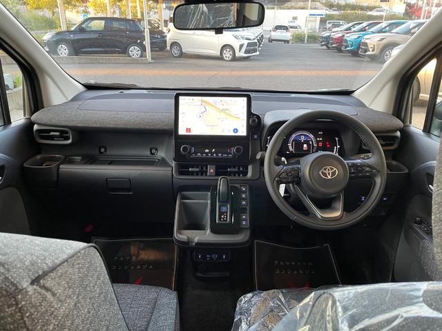 シエンタ ハイブリッドＺ　登録済未使用車　ディスプレイオーディオ　ＥＴＣ２．０　ドライブレコーダー　アドバンスドパーク　アダクティブクルーズコントロール　コンフォートＰＫＧ　寒冷地仕様　シートヒーター　両側電動スライドドア（12枚目）