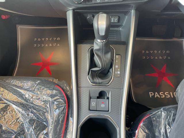 ライズ Ｚ　登録済未使用車　衝突被害軽減ブレーキ　パノラミックビュー　コーナーセンサー　スマートキー　シートヒーター　ディスプレイオーディオ　アルミホイール　アダクティブクルーズコントロール　ＬＥＤヘッドライト（19枚目）