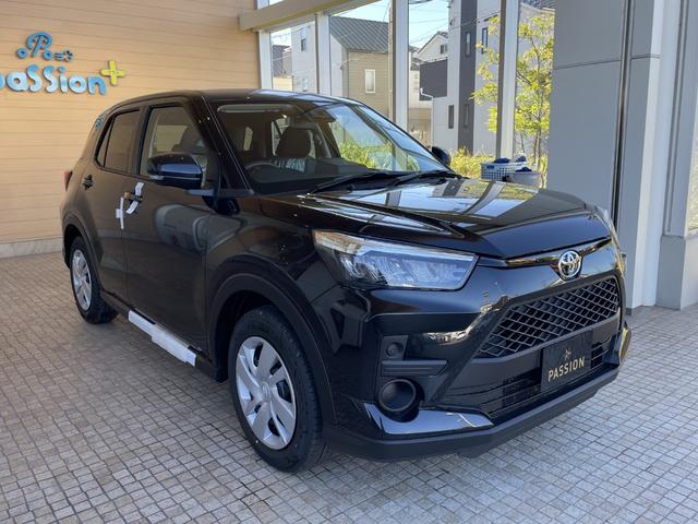 ライズ Ｘ　登録済未使用車　ナビレディパッケージ　衝突被害軽減ブレーキ　コーナーセンサー　スマートキー　電動格納ドアミラー　バックカメラ　アイドリングストップ　横滑り防止機能　光軸調整機能　ＬＥＤヘッドライト（7枚目）