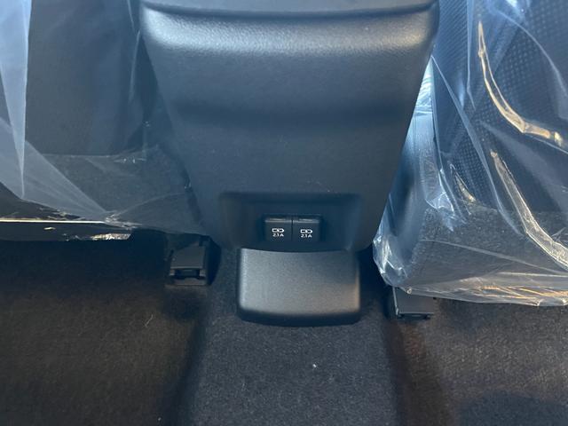 ライズ Ｘ　登録済未使用車　ナビレディパッケージ　衝突被害軽減ブレーキ　コーナーセンサー　スマートキー　電動格納ドアミラー　バックカメラ　アイドリングストップ　横滑り防止機能　光軸調整機能　ＬＥＤヘッドライト（20枚目）