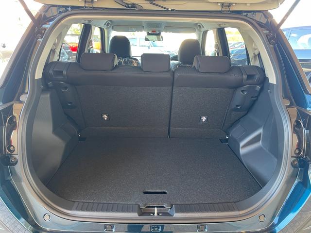 ライズ Ｘ　登録済未使用車　ナビレディパッケージ　衝突被害軽減ブレーキ　コーナーセンサー　スマートキー　電動格納ドアミラー　バックカメラ　アイドリングストップ　横滑り防止機能　光軸調整機能　ＬＥＤヘッドライト（11枚目）