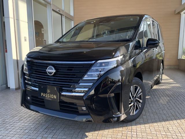 セレナ ｅ－パワー　ハイウェイスターＶ　登録済未使用車　両側電動スライドドア　衝突被害軽減ブレーキ　コーナーセンサー　アラウンドビューモニター　プロパイロット　デジタルインナーミラー　アルミホイール　ＬＥＤヘッドライト　電動格納ドアミラー（4枚目）