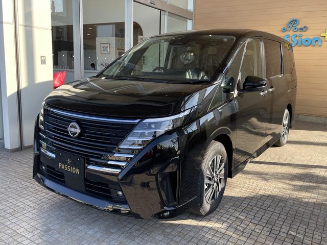 セレナ ｅ－パワー　ハイウェイスターＶ　登録済未使用車　両側電動スライドドア　衝突被害軽減ブレーキ　コーナーセンサー　アラウンドビューモニター　プロパイロット　デジタルインナーミラー　アルミホイール　ＬＥＤヘッドライト　電動格納ドアミラー（5枚目）