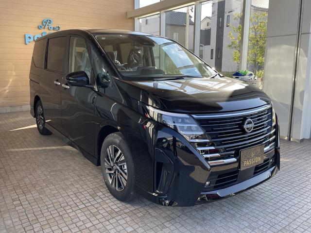 セレナ ｅ－パワー　ハイウェイスターＶ　登録済未使用車　両側電動スライドドア　衝突被害軽減ブレーキ　コーナーセンサー　アラウンドビューモニター　プロパイロット　デジタルインナーミラー　アルミホイール　ＬＥＤヘッドライト　電動格納ドアミラー（7枚目）