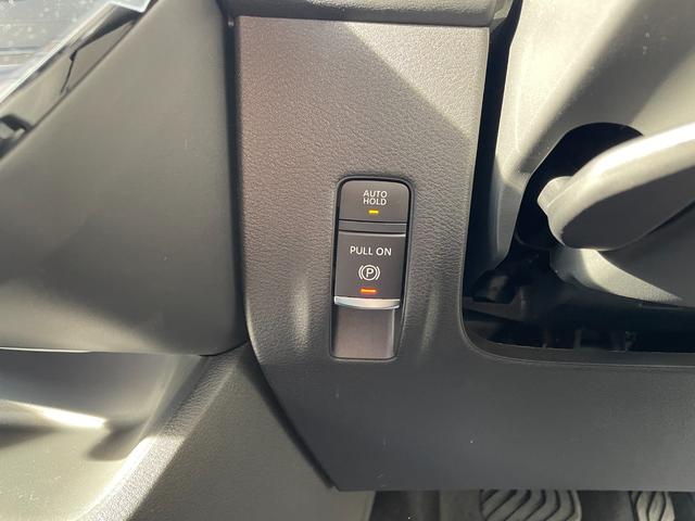 セレナ ｅ－パワー　ハイウェイスターＶ　登録済未使用車　両側電動スライドドア　衝突被害軽減ブレーキ　コーナーセンサー　アラウンドビューモニター　プロパイロット　デジタルインナーミラー　アルミホイール　ＬＥＤヘッドライト　電動格納ドアミラー（21枚目）