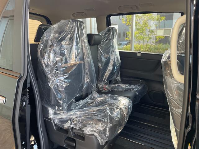 セレナ ｅ－パワー　ハイウェイスターＶ　登録済未使用車　両側電動スライドドア　衝突被害軽減ブレーキ　コーナーセンサー　アラウンドビューモニター　プロパイロット　デジタルインナーミラー　アルミホイール　ＬＥＤヘッドライト　電動格納ドアミラー（25枚目）