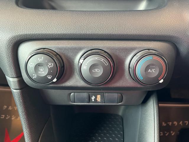 ヤリス X 車検2年 衝突被害軽減ブレーキ スマートキー 電動格納ドアミラー ディスプレイオーディオ LEDヘッドライト 横滑り防止機能 バックカメラ オートハイビーム 光軸調整機能 マニュアルエアコン(13枚目)