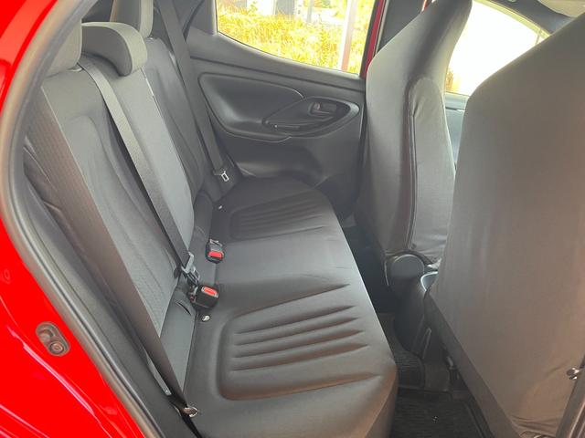 ヤリス X 車検2年 衝突被害軽減ブレーキ スマートキー 電動格納ドアミラー ディスプレイオーディオ LEDヘッドライト 横滑り防止機能 バックカメラ オートハイビーム 光軸調整機能 マニュアルエアコン(22枚目)