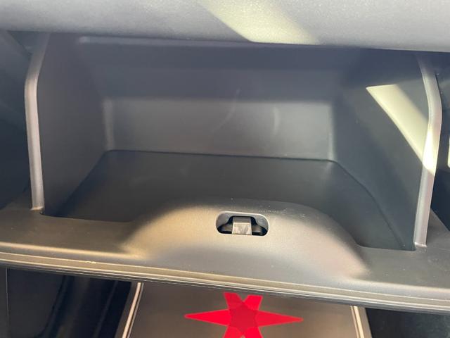 ＷＲ－Ｖ Ｘ　登録済未使用車　衝突被害軽減ブレーキ　コーナーセンサー　スマートホン　電動格納ドアミラー　バックカメラ　ＬＥＤヘッドライト　オートエアコン　アダクティブクルーズコントロール　横滑り防止機能（20枚目）